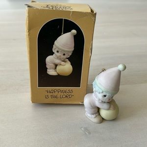 NIB Vintage Precious Moments Happiness Is The Lord Ornament